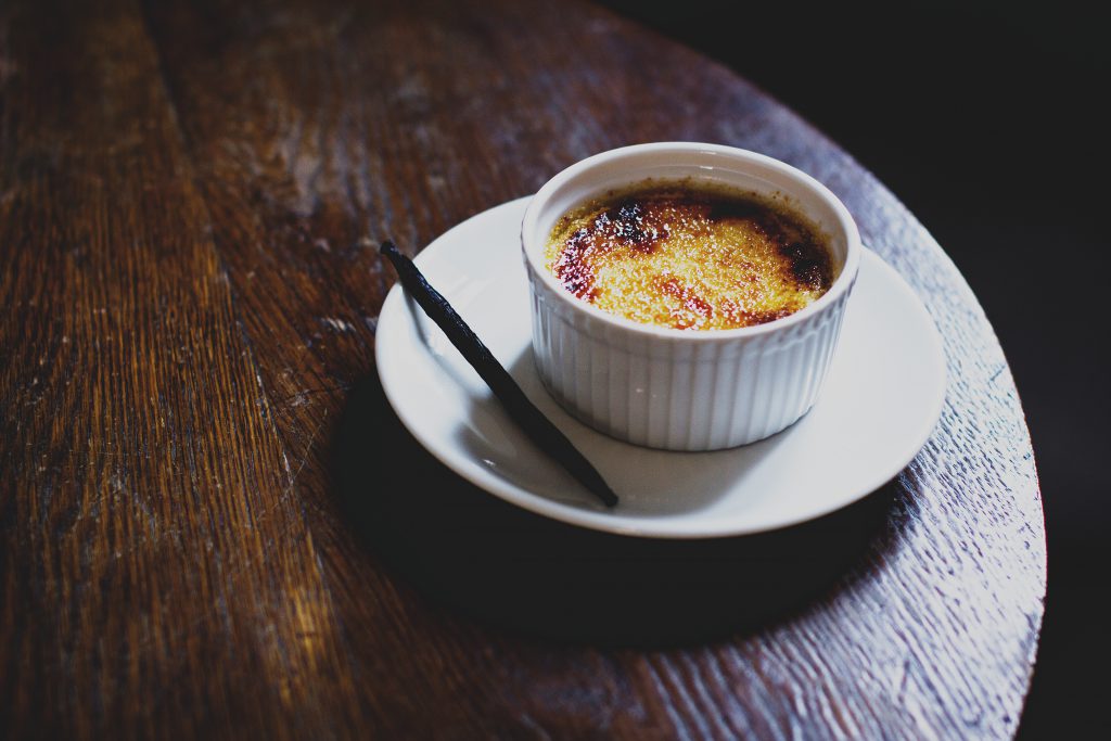 Creme brulee 2 - free stock photo