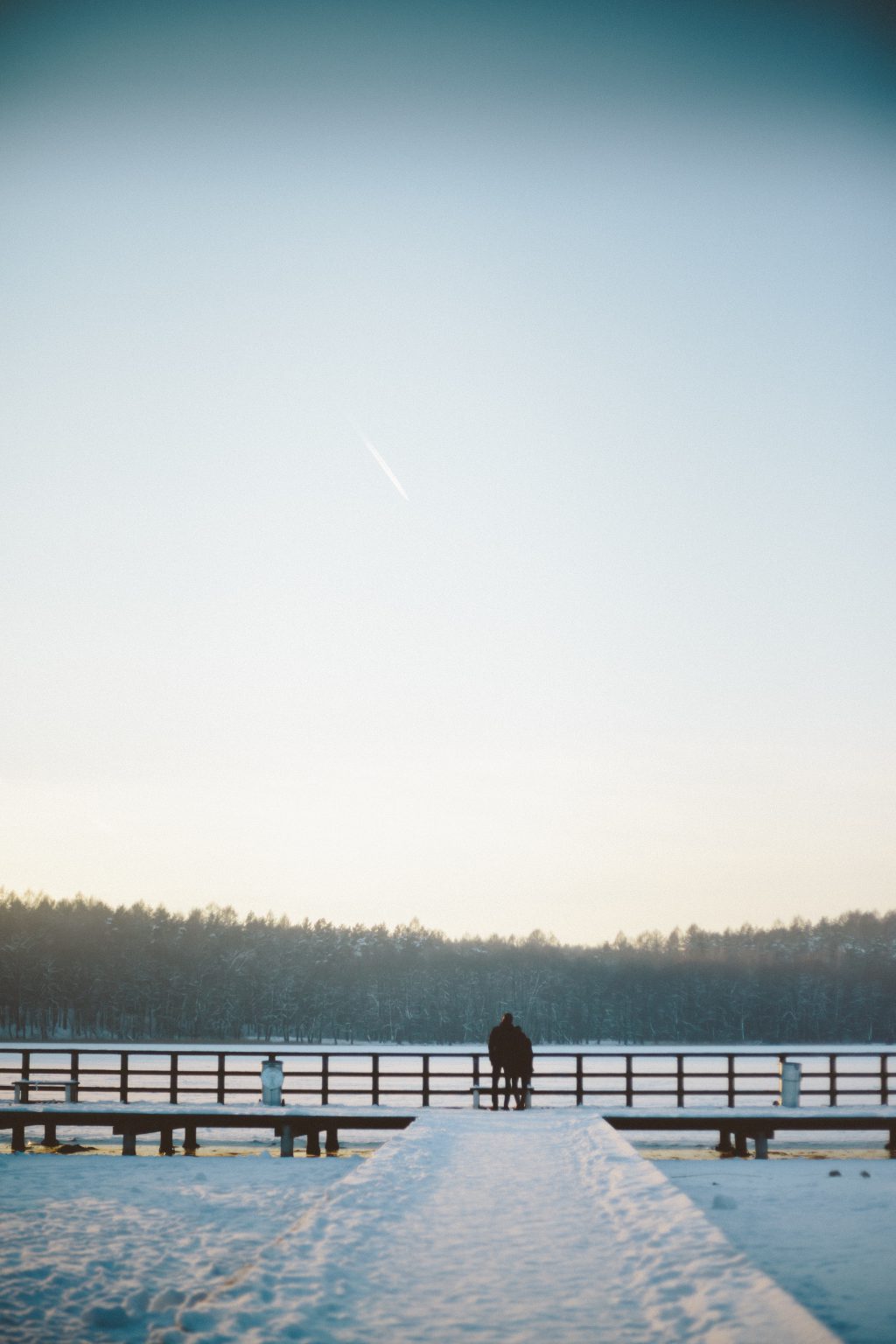 Couple on the bridge - free stock photo