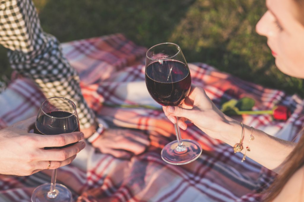 Couple drinking wine - free stock photo