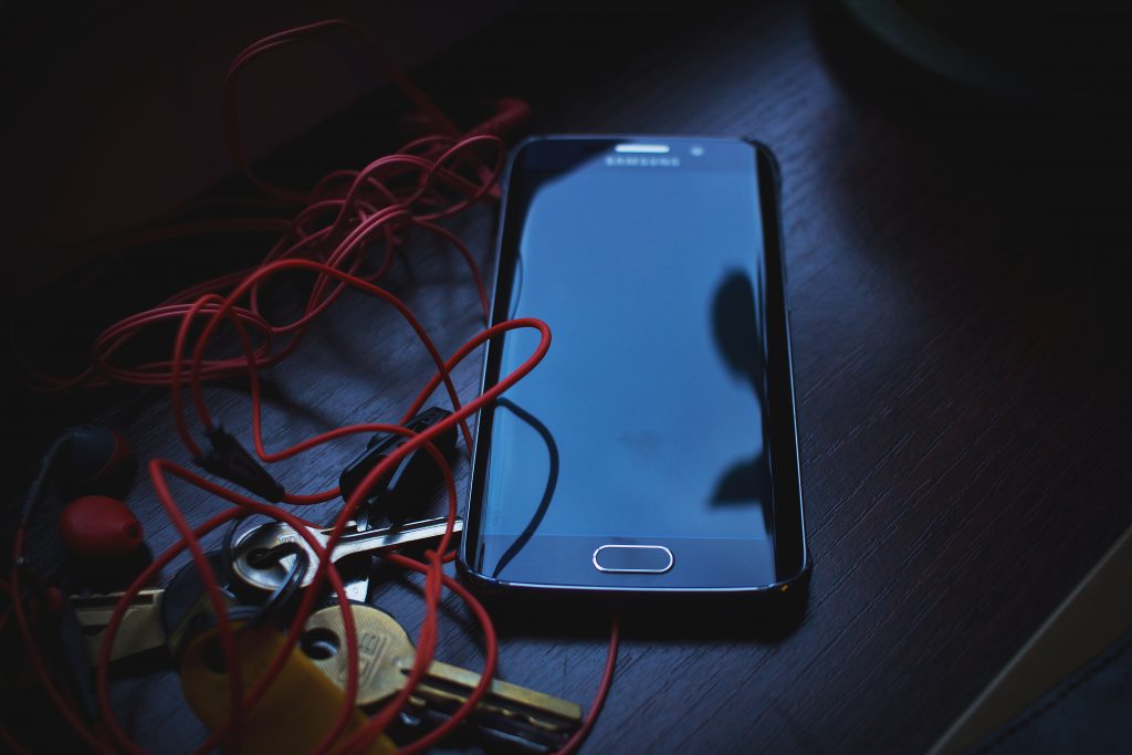 Phone, headphones and keys 2 - free stock photo