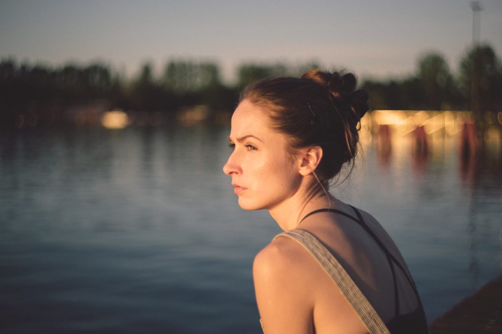 pensive_girl_at_the_lake-1024x683.jpg