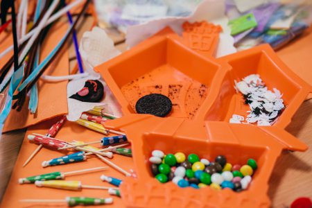 Preschool Halloween table - free stock photo