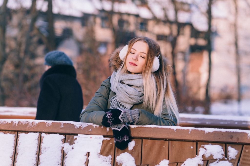 A young girl and an old lady - free stock photo