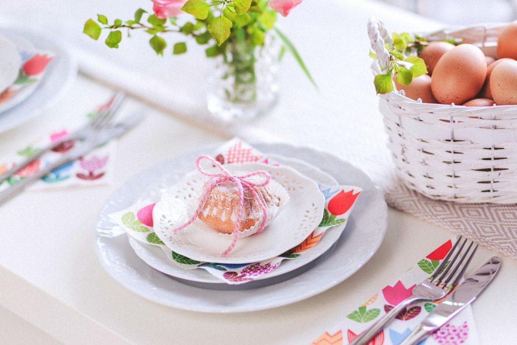 Easter table set - free stock photo