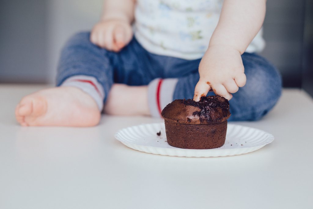 baby_eating_muffin_2-1024x683.jpg