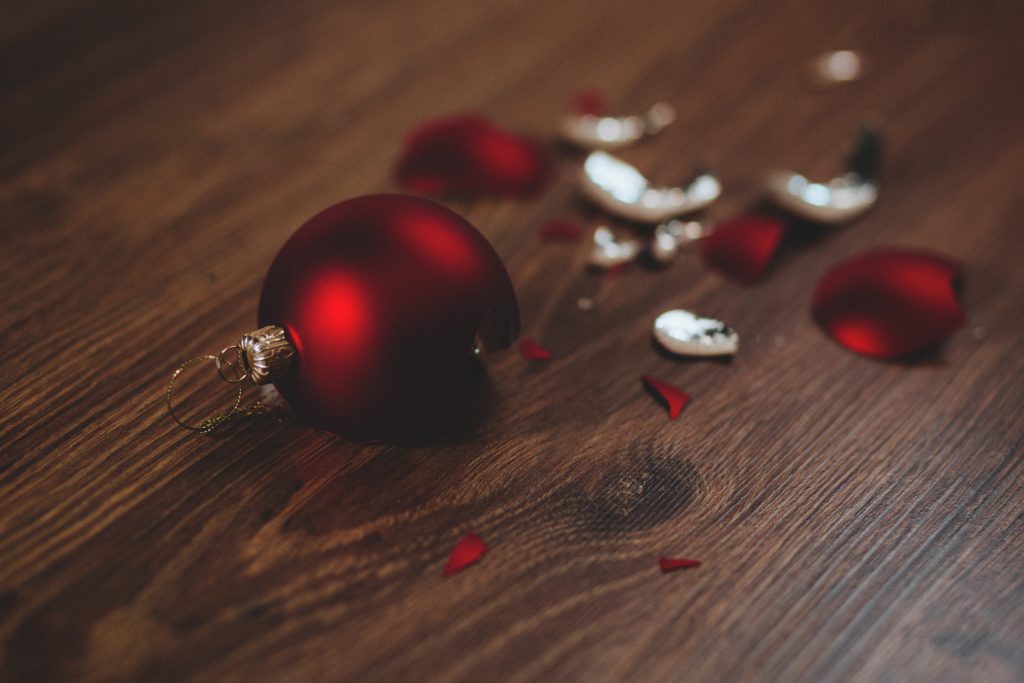 Broken red bauble 2 - free stock photo