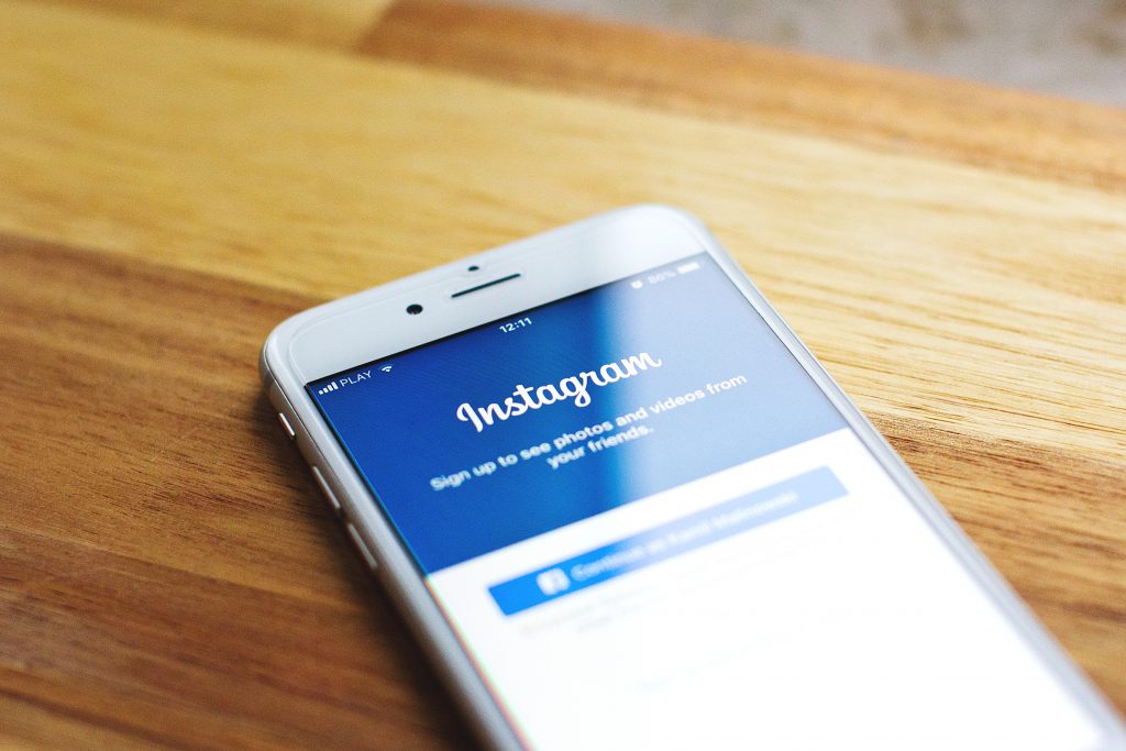 Instagram login screen on iPhone 6s - free stock photo