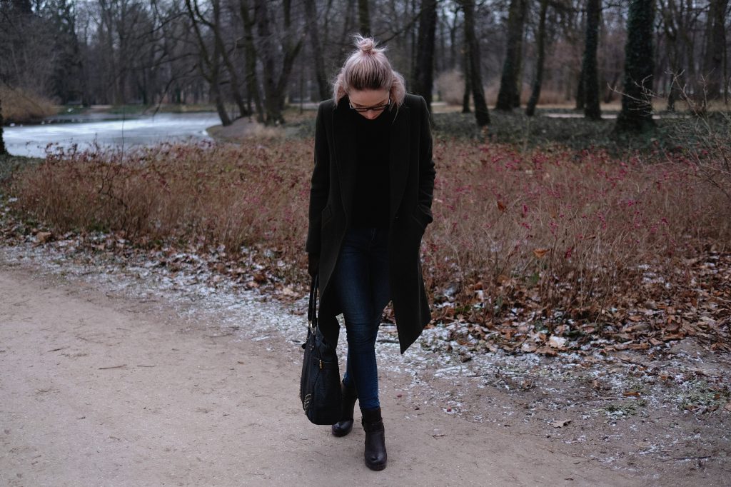 A woman posing in the park - free stock photo