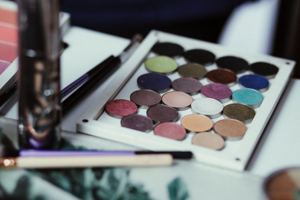 eyeshadow_palette-1024x683.jpg