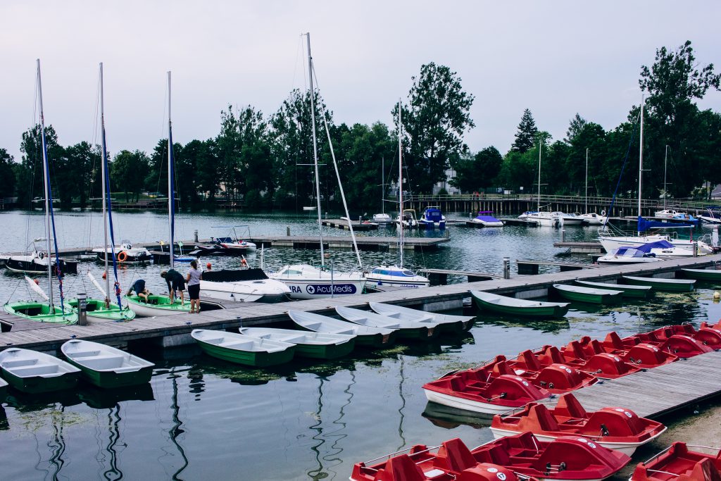 Harbor at the lake - free stock photo