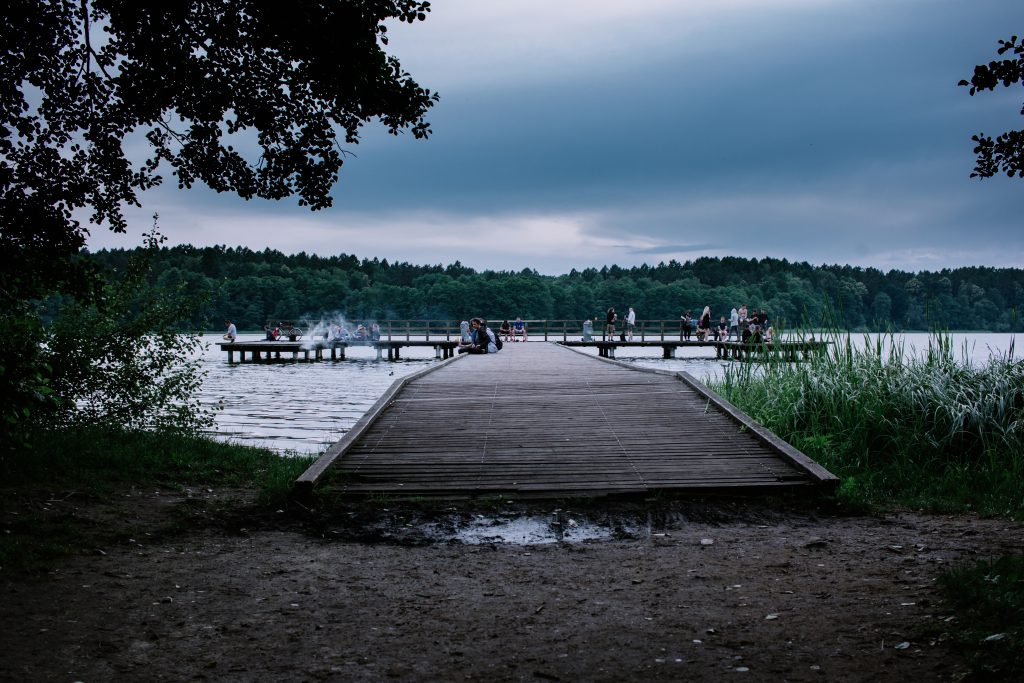 People on the pier in the evening - free stock photo