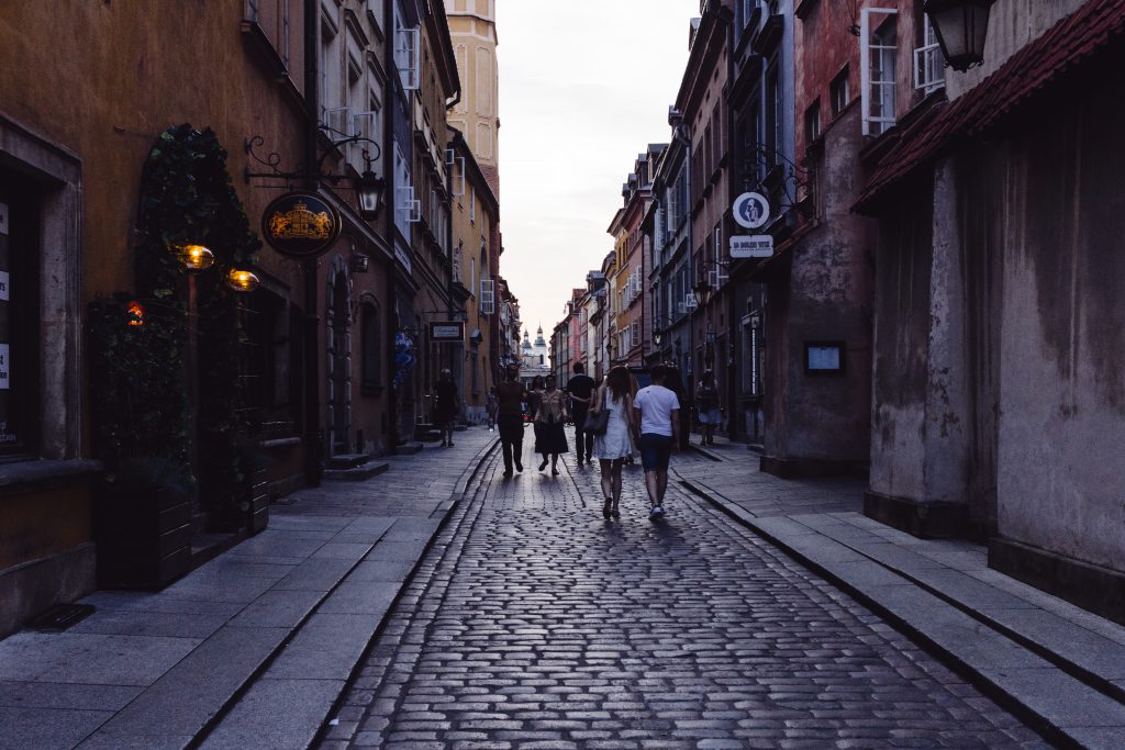 old_town_street_in_the_late_afternoon_2-