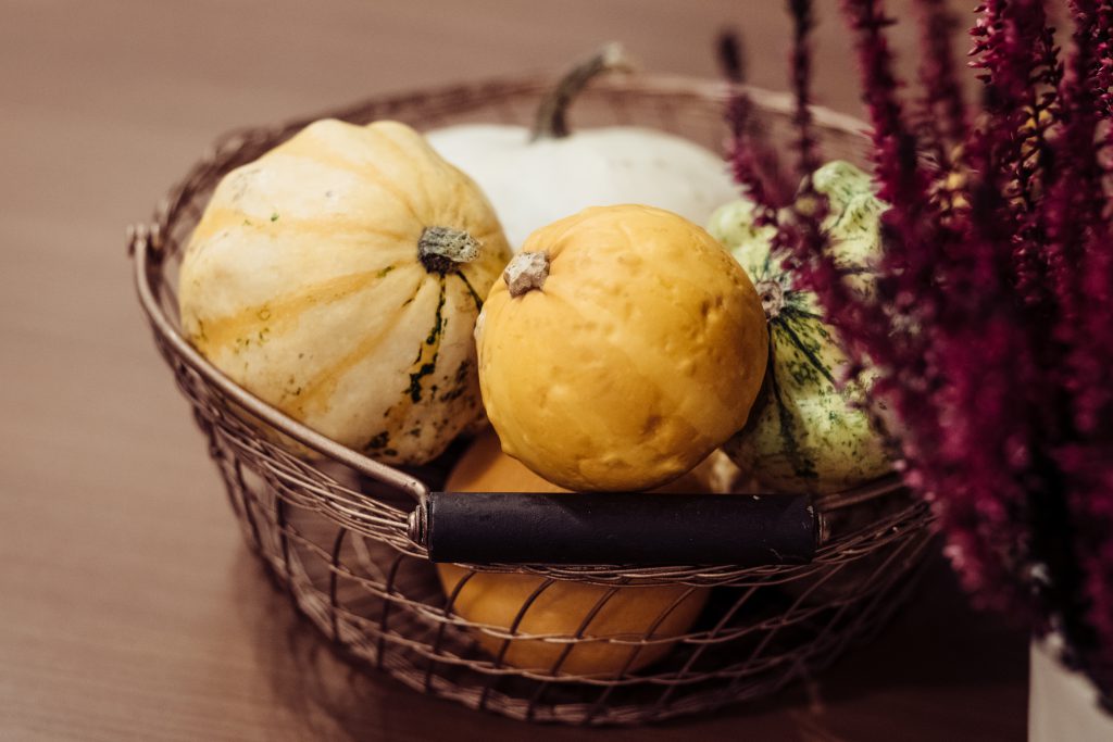 halloween_kitchen_decoration_closeup_2-1