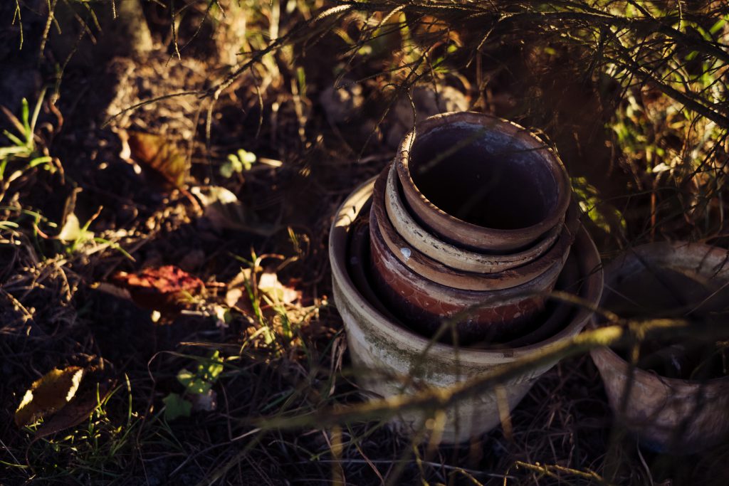 old_clay_flower_pots_3-1024x683.jpg