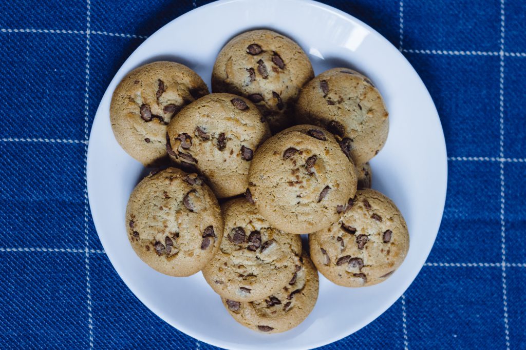 chocolate_chip_cookies_on_a_plate_4-1024x683.jpg