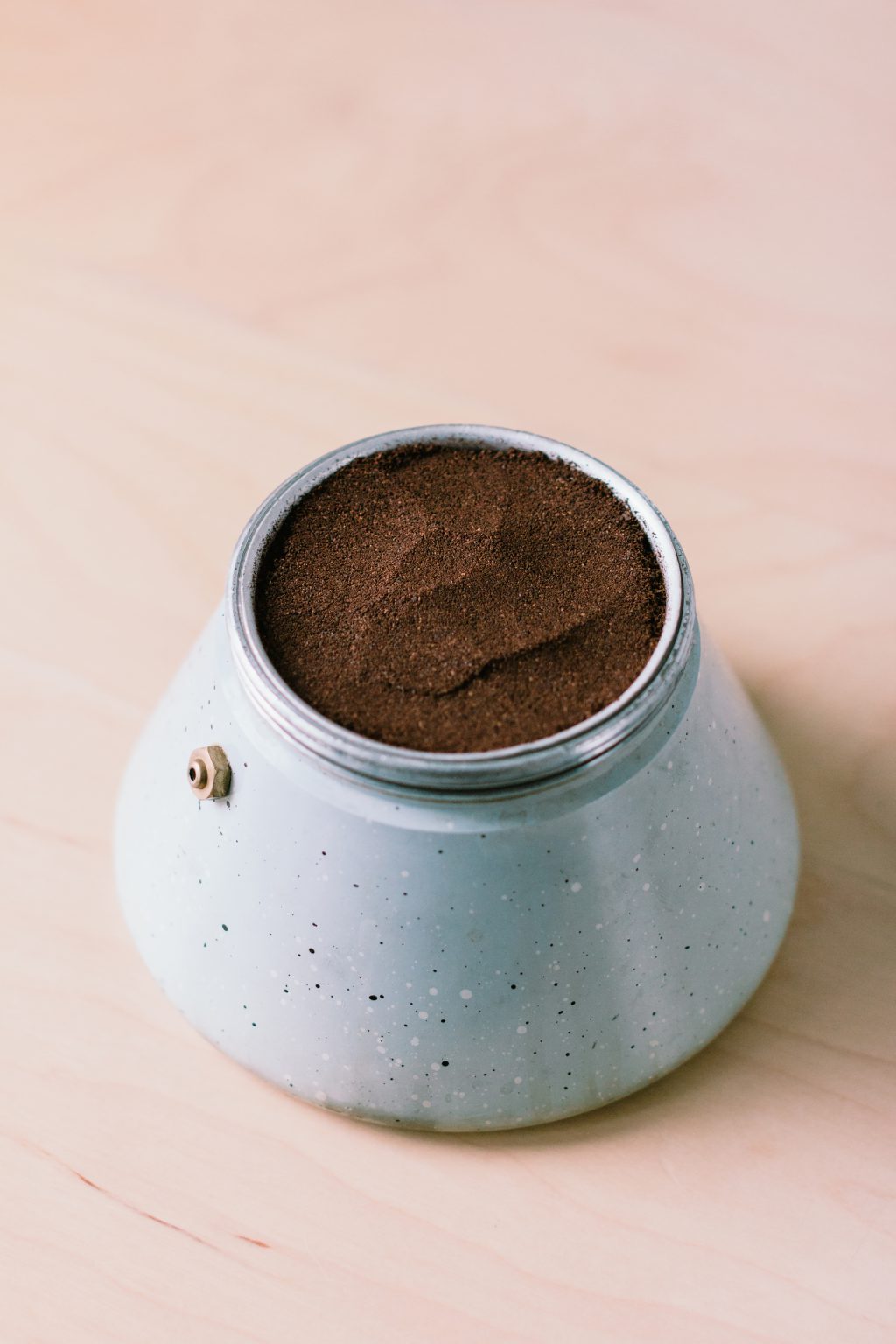 Ground coffee in a percolator - free stock photo