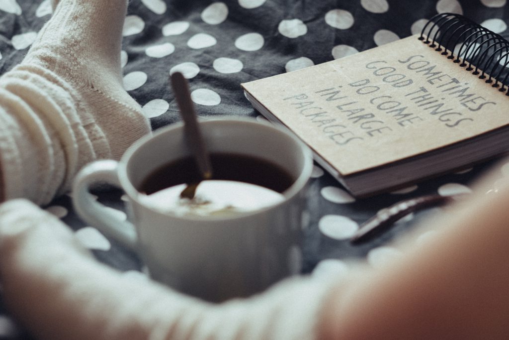 chilling_in_the_bed_in_woollen_socks_2-1024x683.jpg