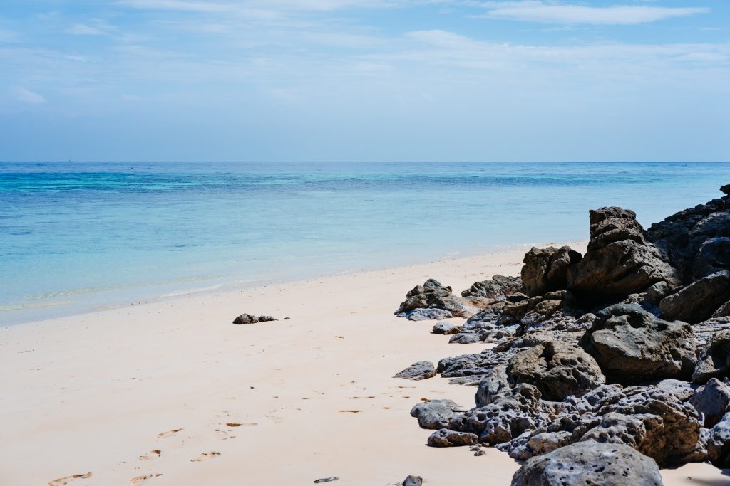 sandy_beach_in_thailand_2-1024x683.jpg