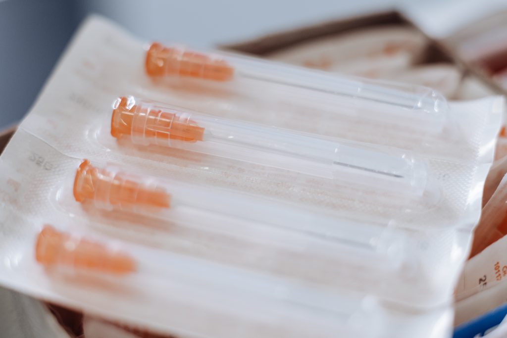 disposable_sterile_needles-1024x683.jpg