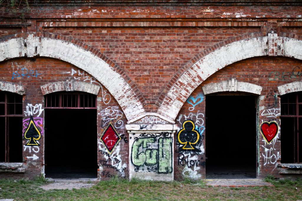 Old brick building - free stock photo