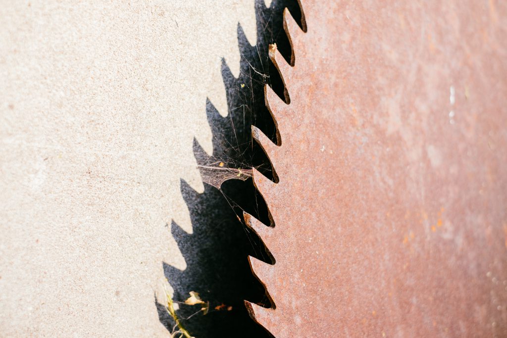 old_rusty_saw_blade_closeup-1024x683.jpg