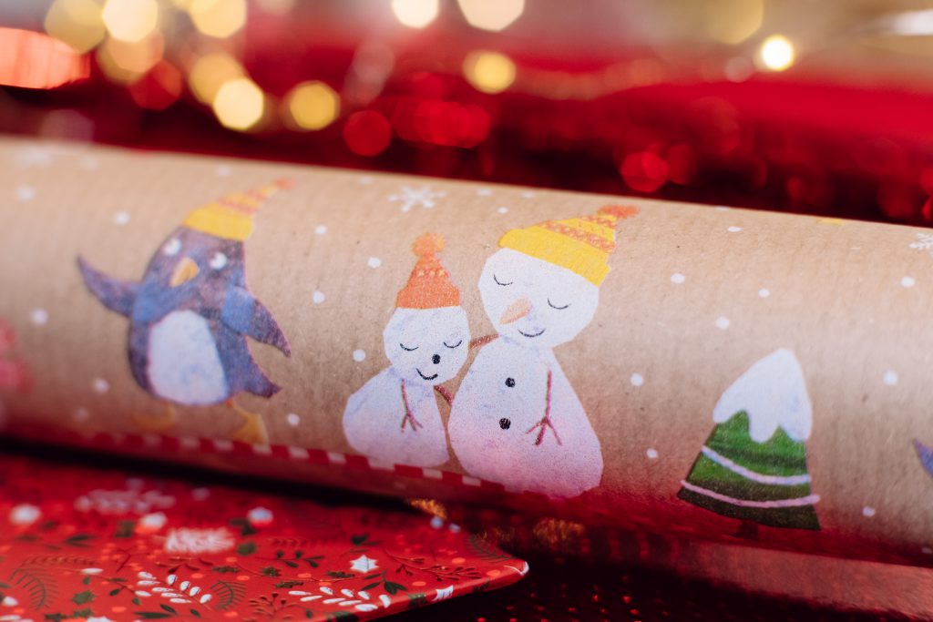 christmas_wrapping_paper_2-1024x683.jpg