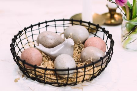 Easter table decoration with a ceramic bird - free stock photo