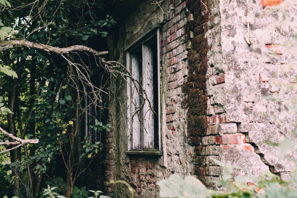 Abandoned ruined house 6 - free stock photo