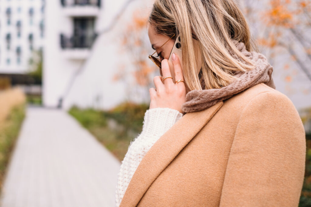 female_talking_on_the_phone_5-1024x683.jpg