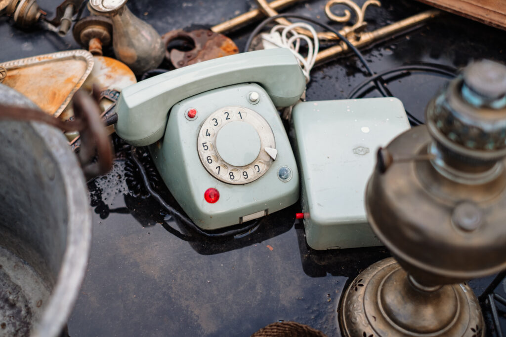 old_vintage_party_line_telephone_at_a_fl
